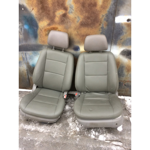 Задние сиденья Kia Sorento 1